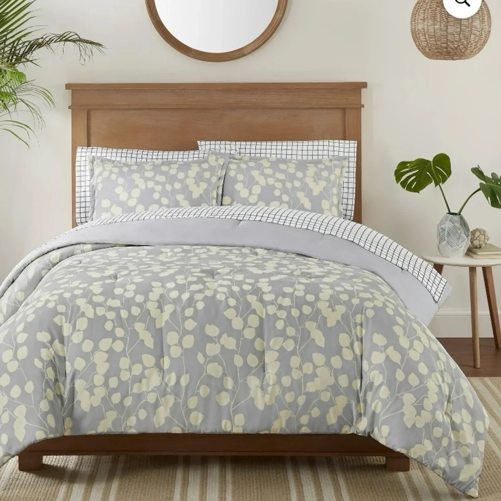 Serta SimplyClean 7-Piece Comforter Set in White/Cream